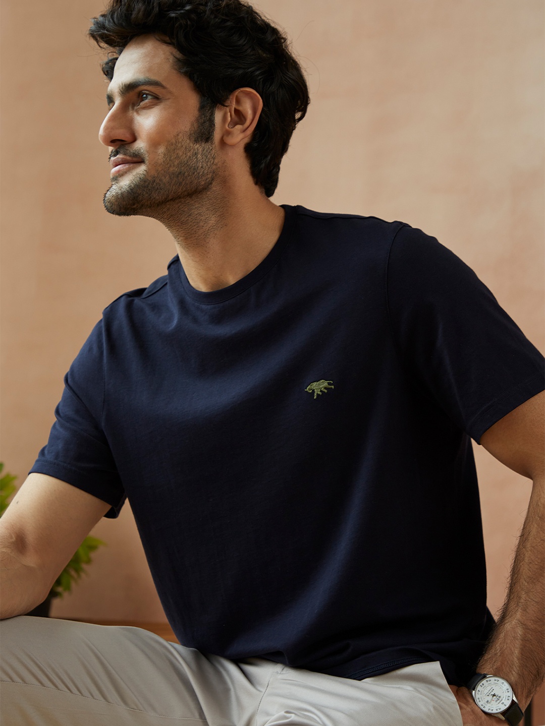 

Andamen Men Navy Blue Solid Regular Fit T-shirt