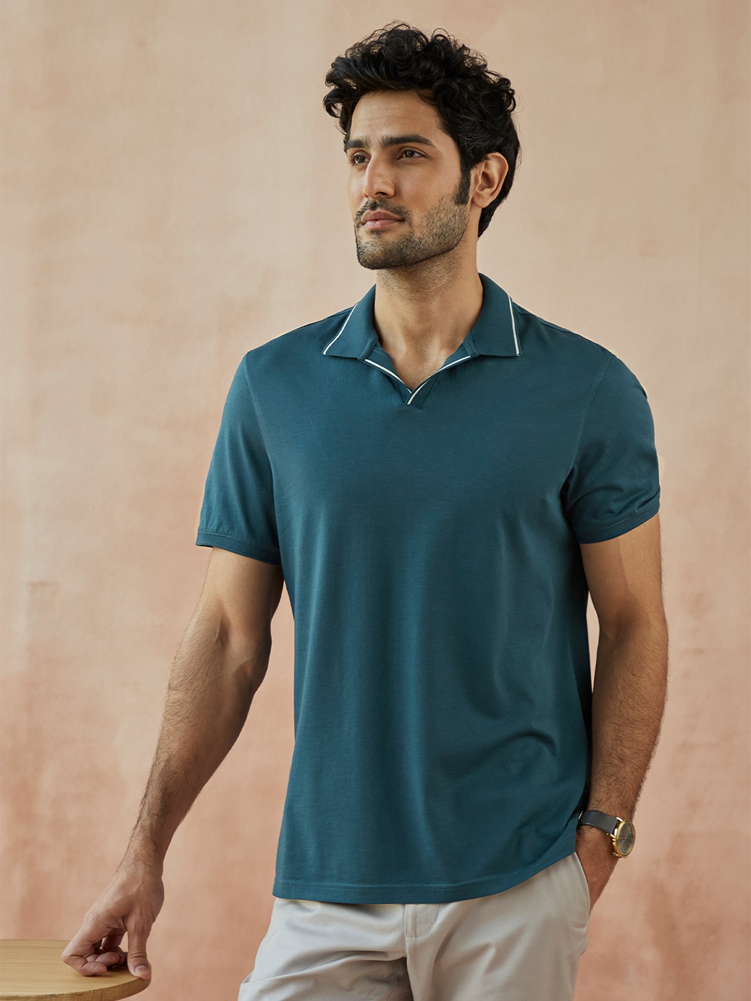 

Andamen Men Blue Polo Collar T-shirt