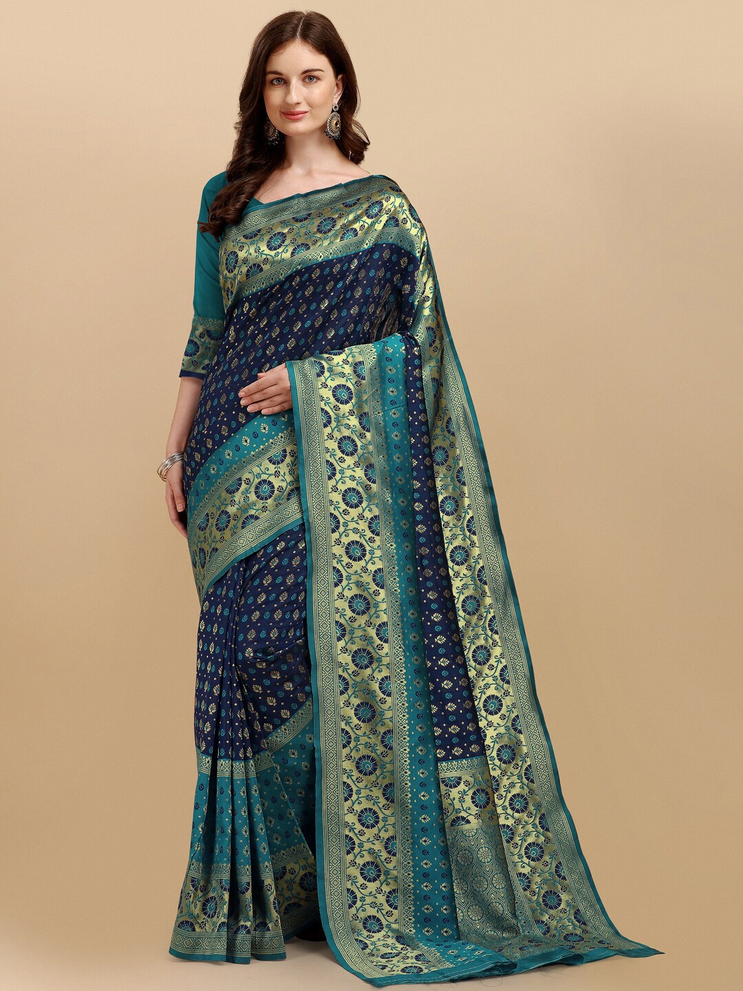 

ZIKARAA Navy Blue & Gold-Toned Floral Zari Pure Silk Kanjeevaram Saree