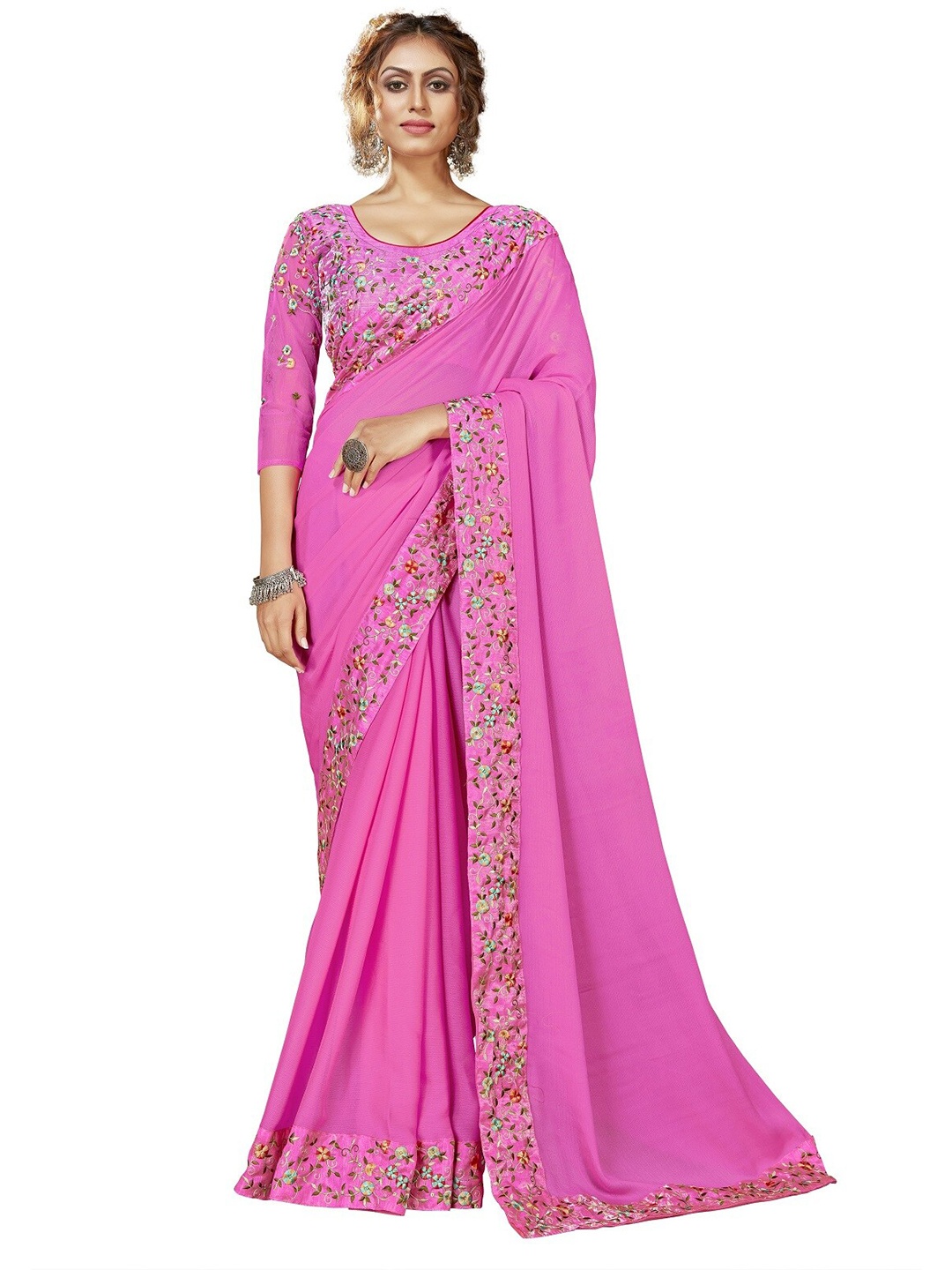 

MotiHamir Women Pink & Green Embroidered Lace Border Work Solid Pattern Saree