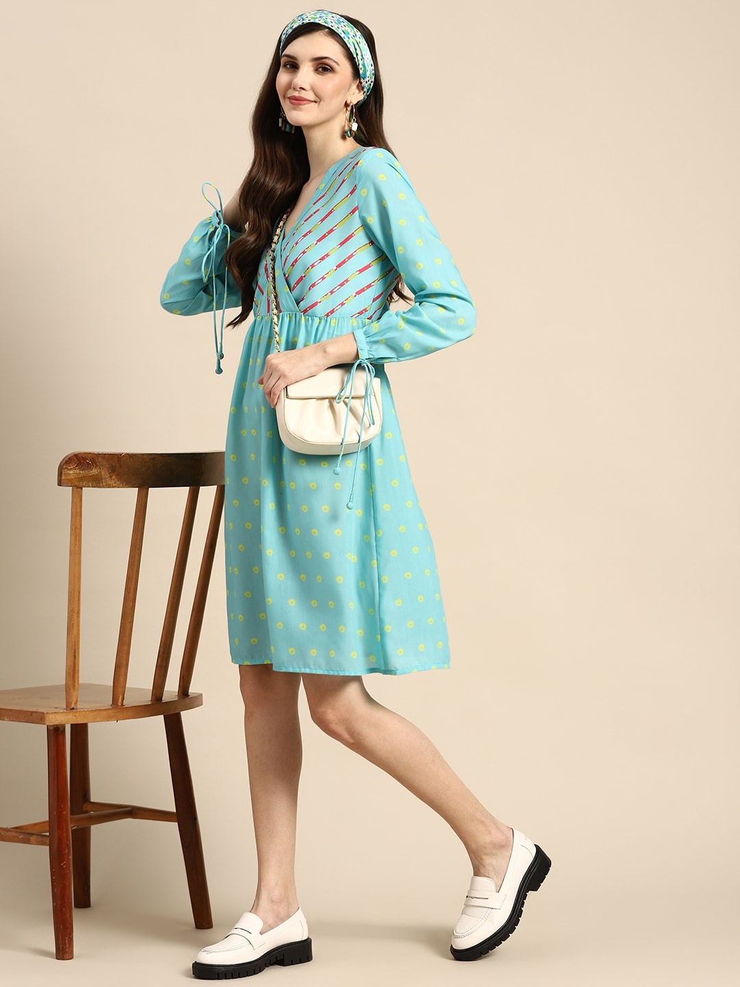 

Sangria Women Blue Pure Cotton Bandhani Print Wrap Dress