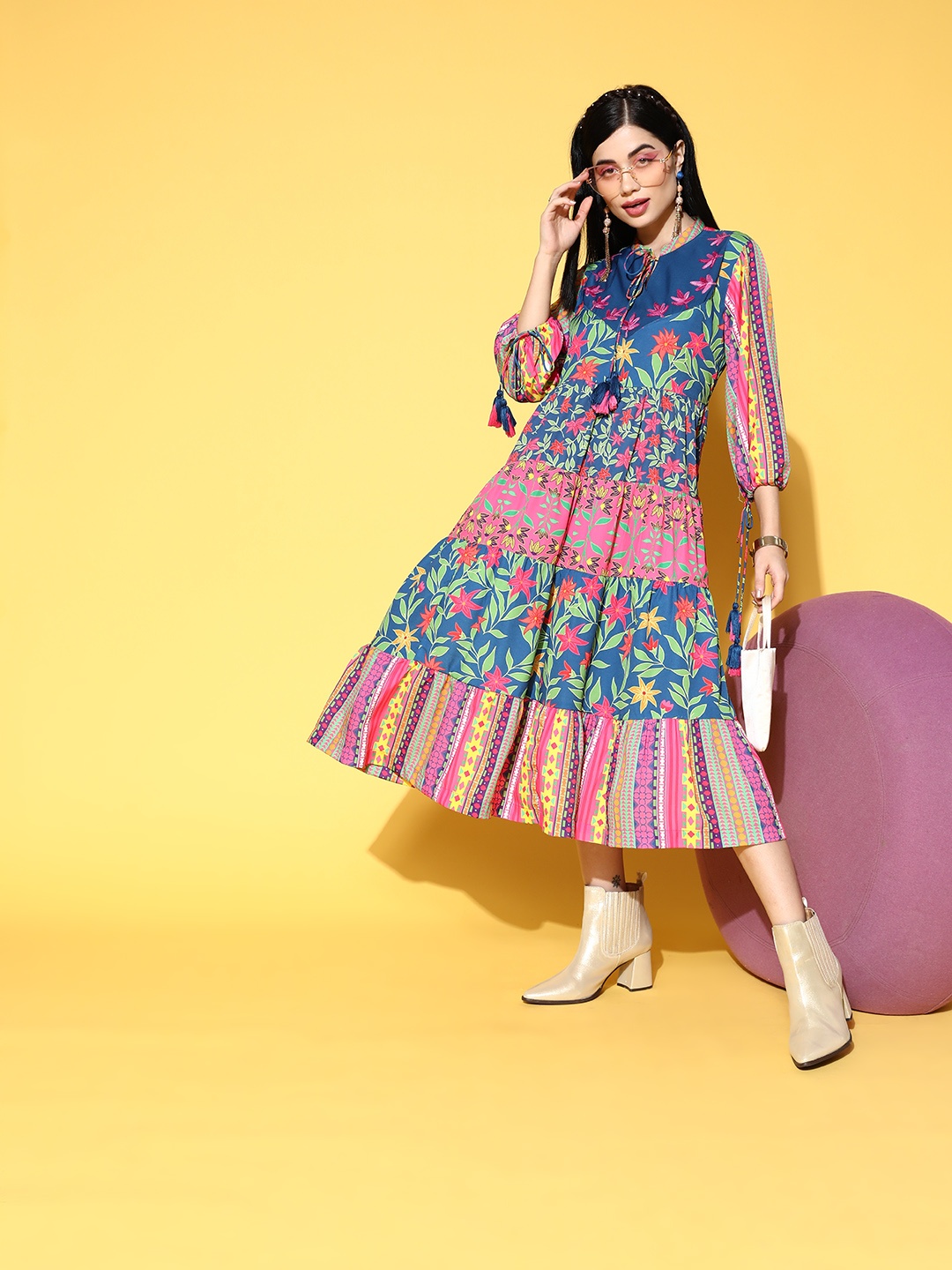 

Sangria Women Blue & Green Floral Tie-Up Neck Tiered Ethnic Midi Dress