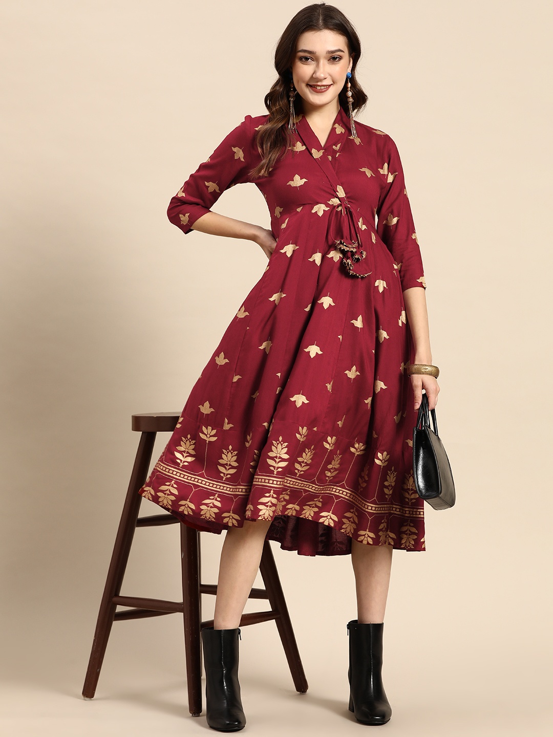 

Sangria Maroon & Gold-Toned Floral Ethnic Midi Dress