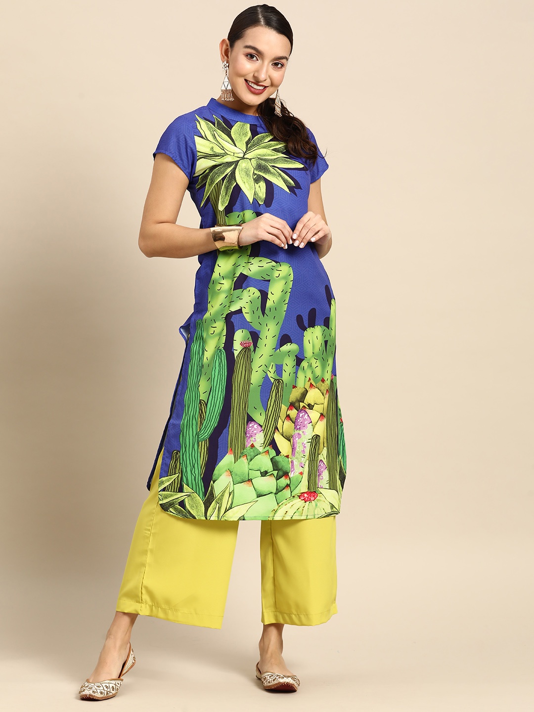 

Sangria Women Floral Printed Kurta with Palazzos, Purple