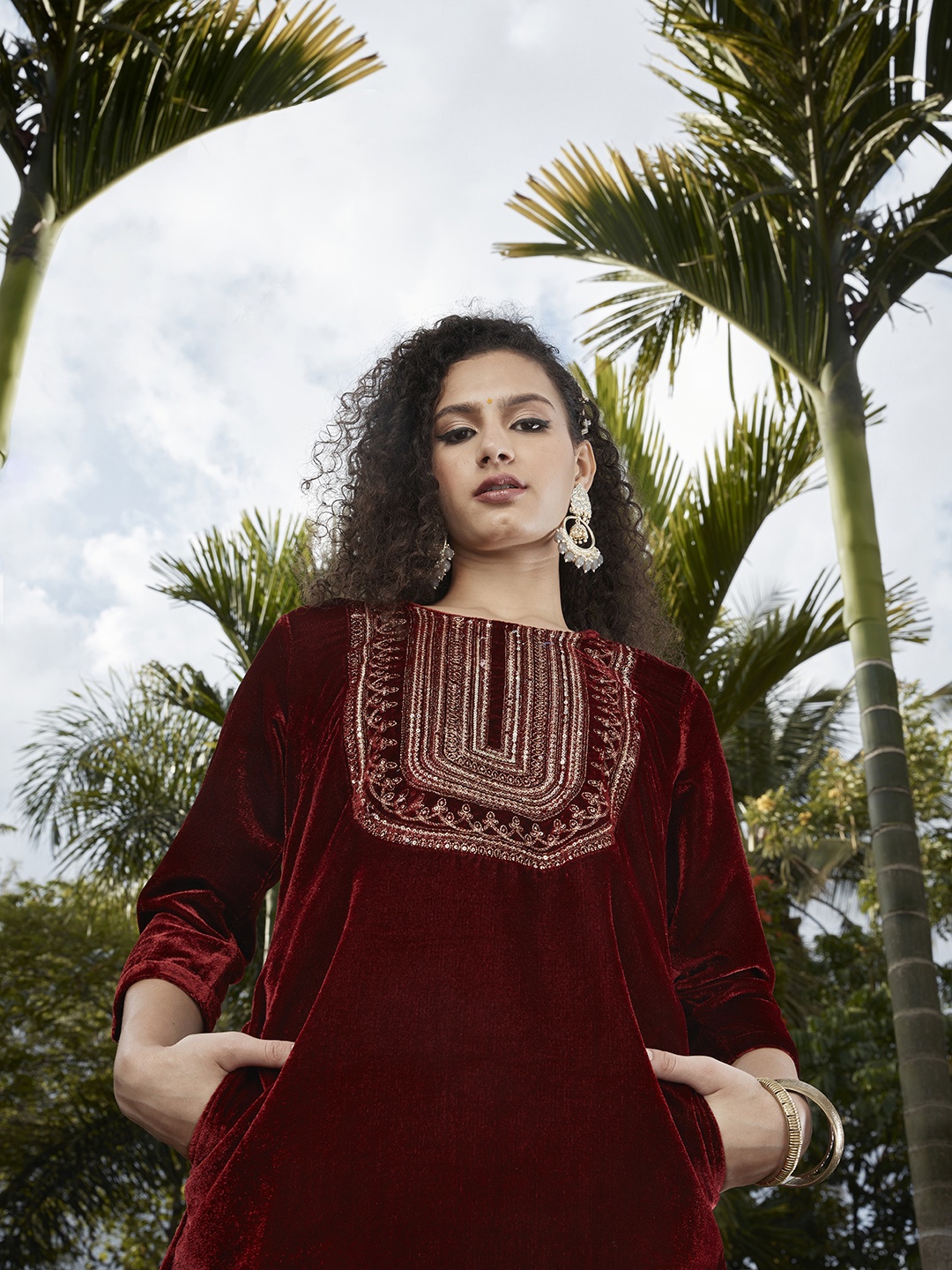 

Sangria Women Maroon & Golden Embroidered Yoke Design Velvet Finish Kurta with Trousers