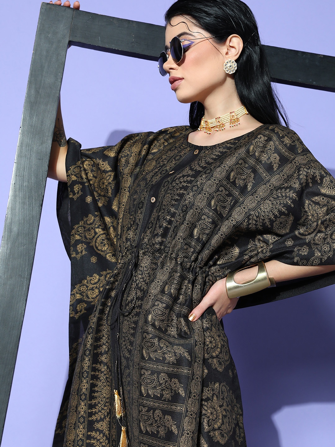 

Sangria Women Black Adjustable Waistline Kurta