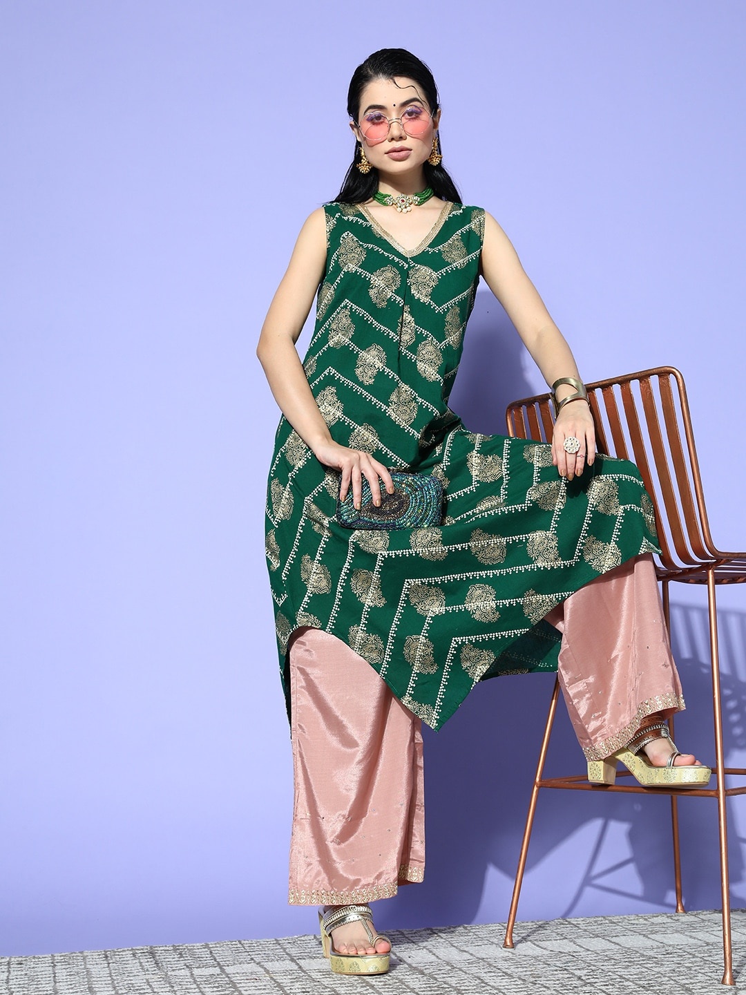 

Sangria Women Green Shimmer & Sequin Kurta