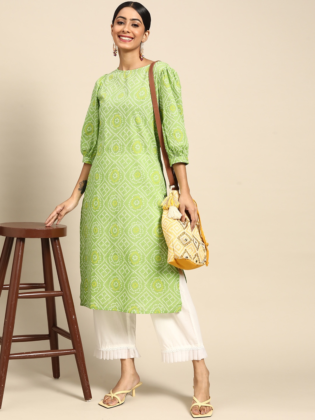 

Sangria Women Green & White Bandhani Printed Kurta