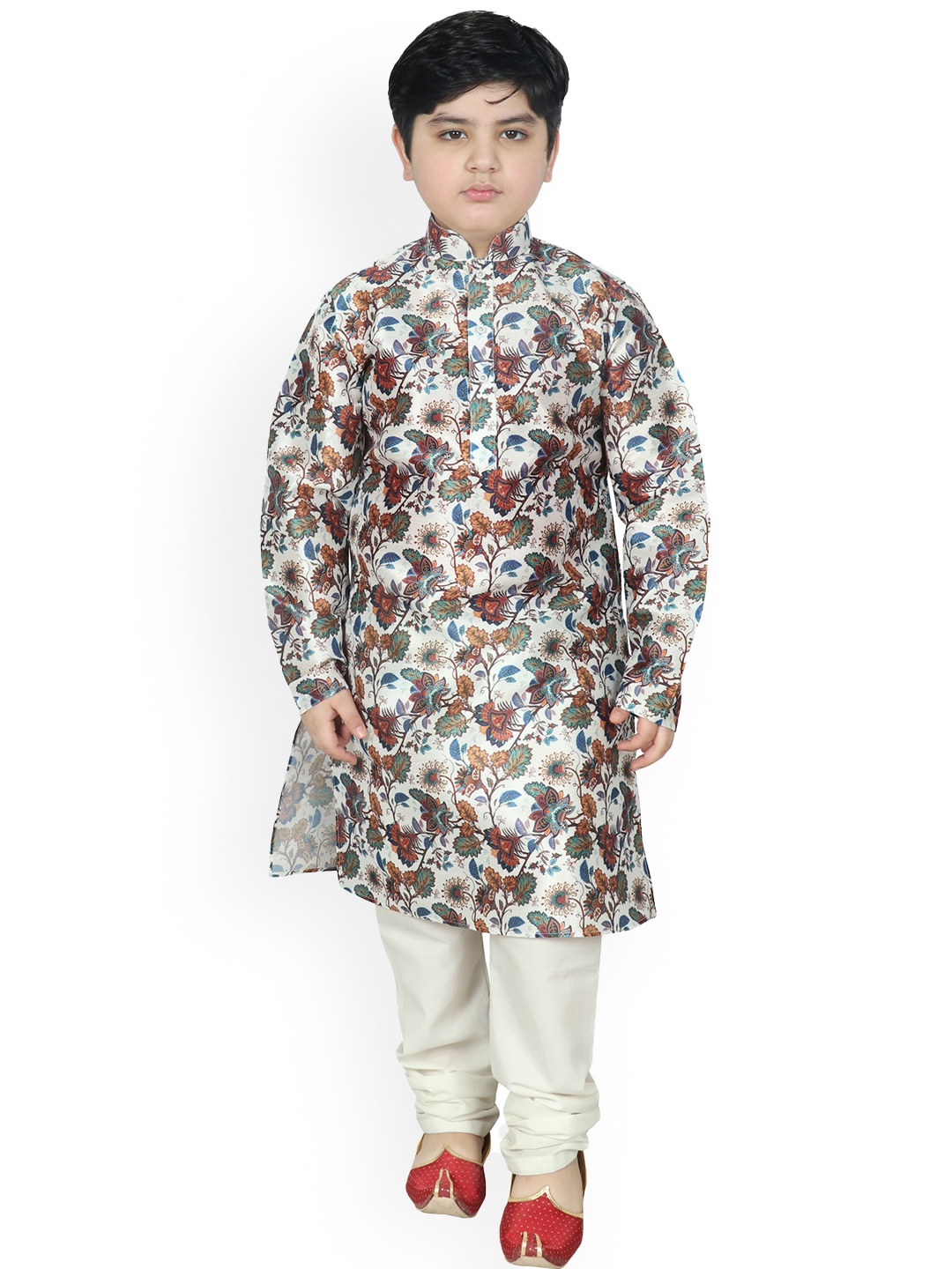 

SG YUVRAJ Boys White Printed Raw Silk Kurta with Pyjamas