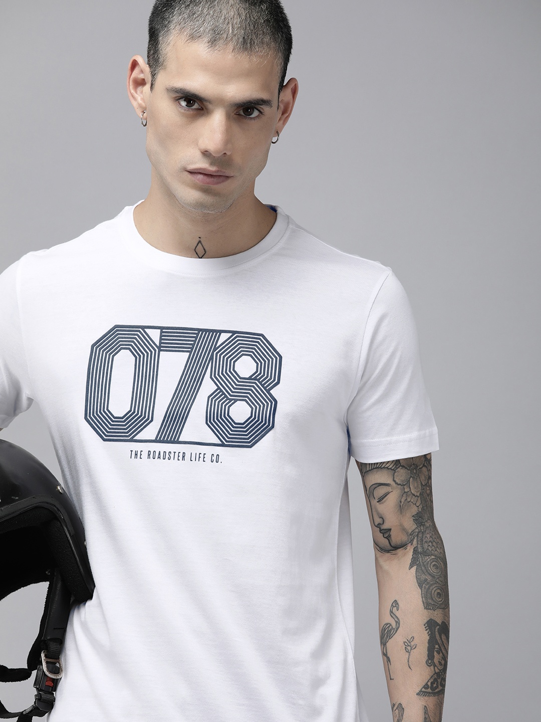 

Roadster Men White Typography Pure Cotton Applique T-shirt