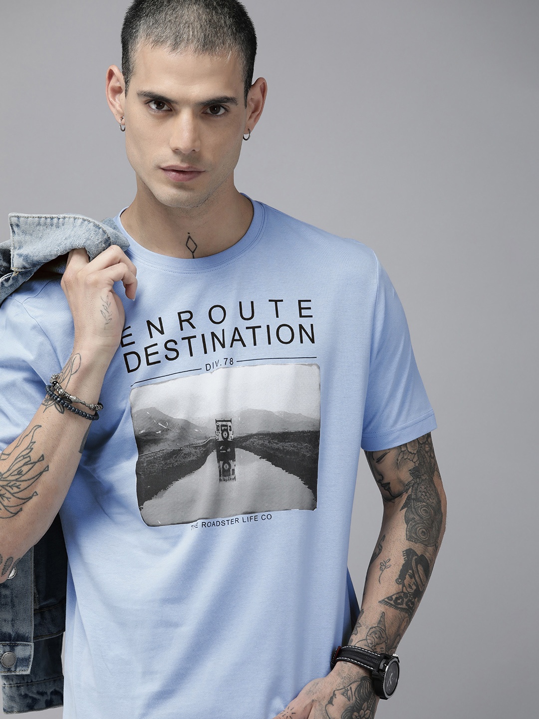 

Roadster Men Blue Printed Pure Cotton T-shirt