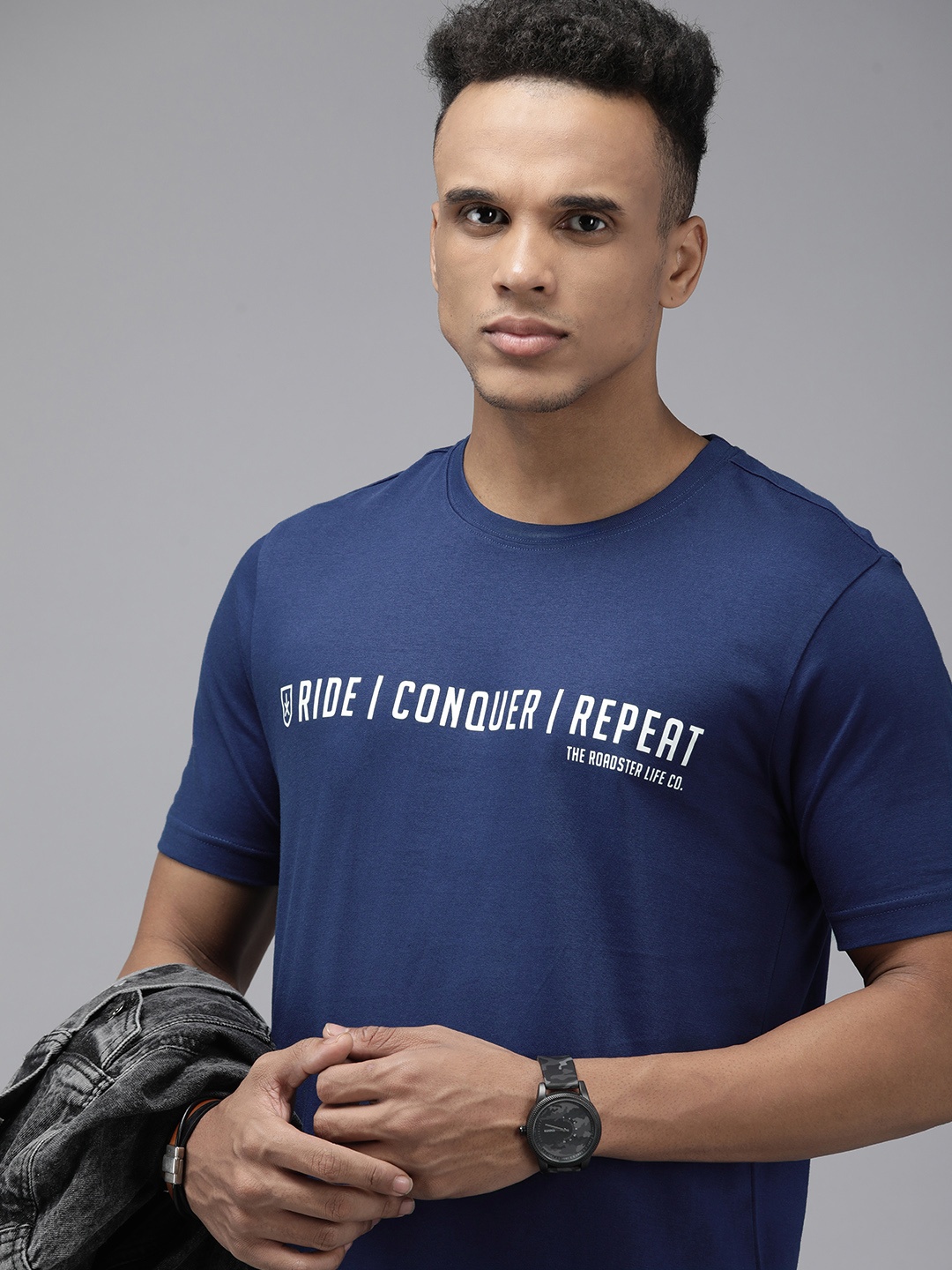 

Roadster Men Navy Blue Typography Printed Pure Cotton T-shirt