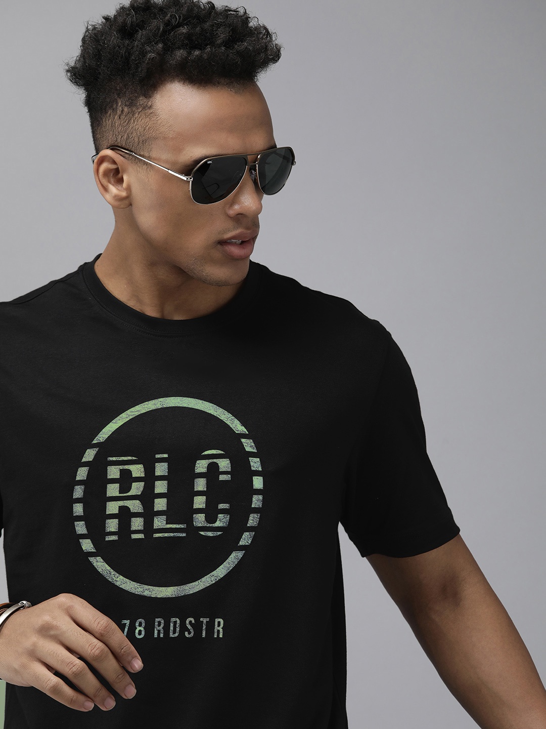 

Roadster Men Black Typography Printed Pure Cotton T-shirt