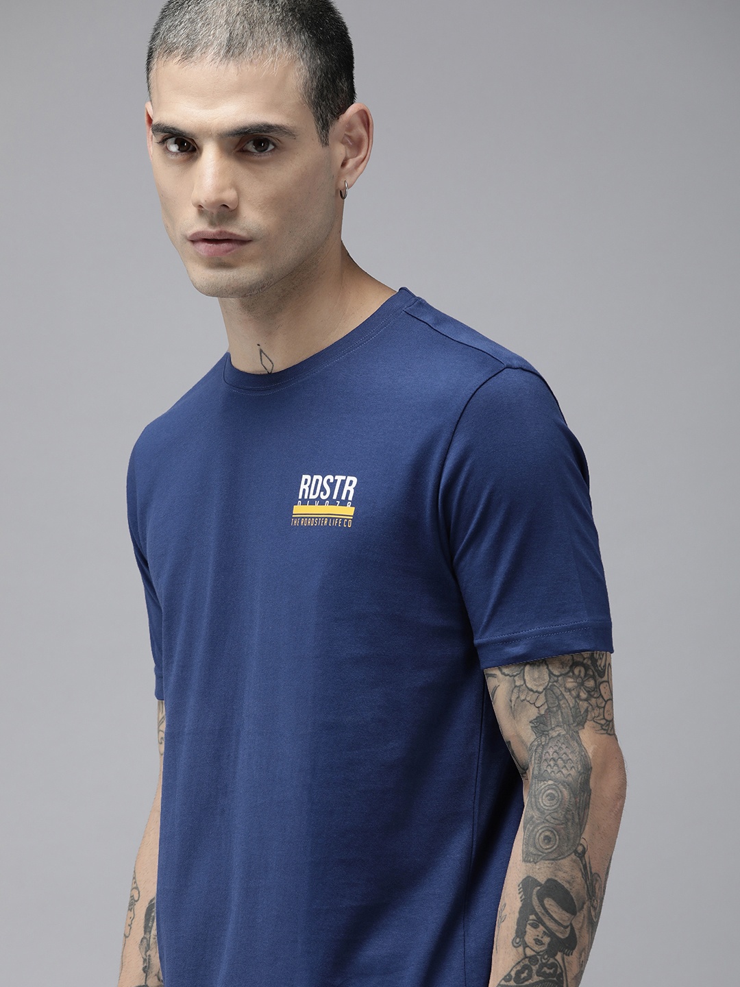 

Roadster Men Navy Blue Brand Logo Printed Pure Cotton T-shirt