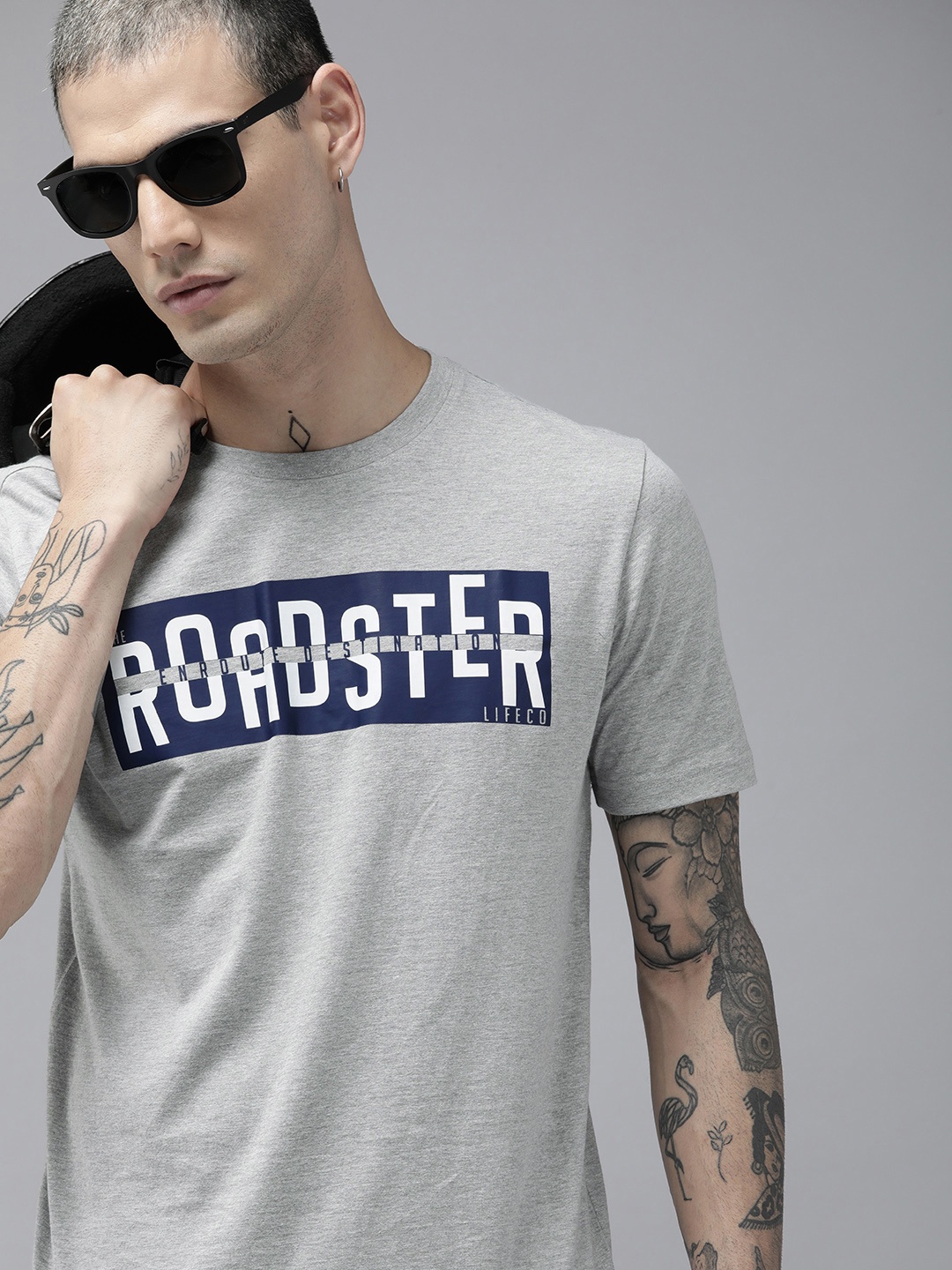 

Roadster Men Grey Melange Brand Logo Printed Pure Cotton T-shirt
