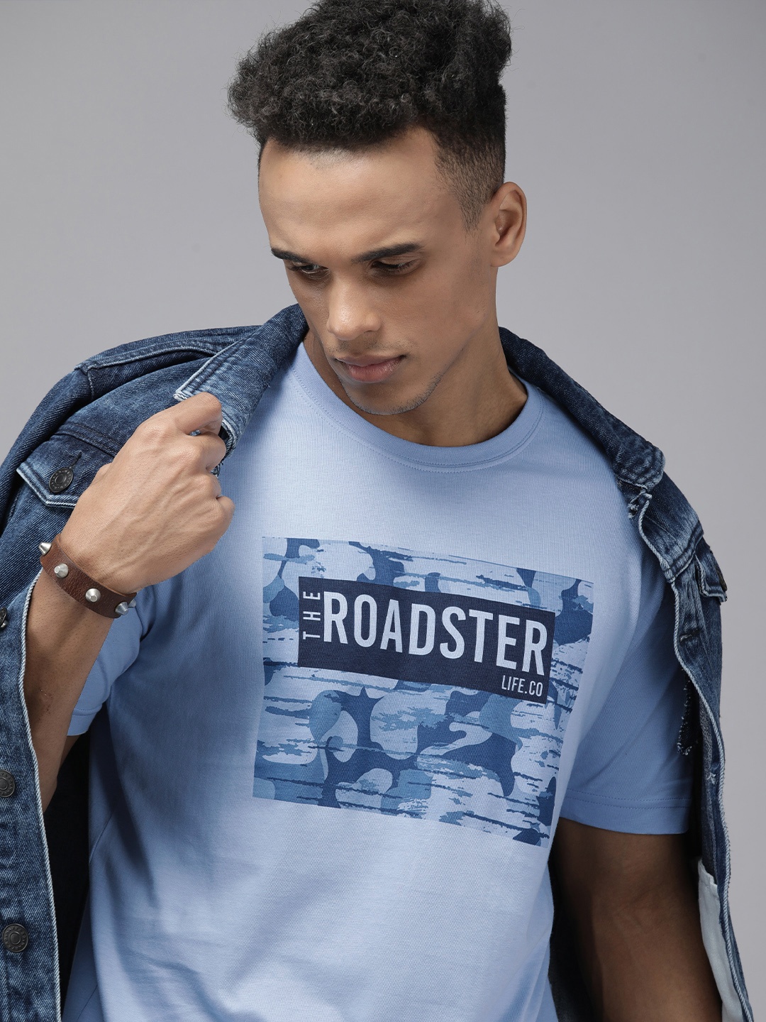 

Roadster Men Blue Brand Logo Printed Pure Cotton T-shirt