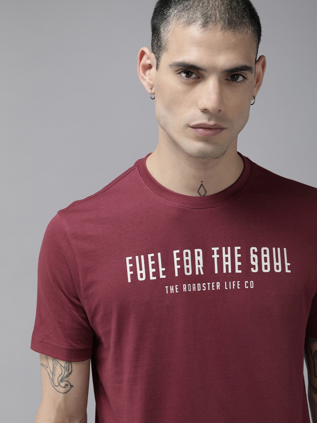 

Roadster Men Maroon Typography Printed Pure Cotton T-shirt