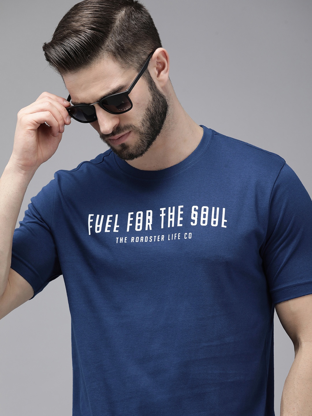 

Roadster Men Navy Blue & White Typography Printed Pure Cotton T-shirt