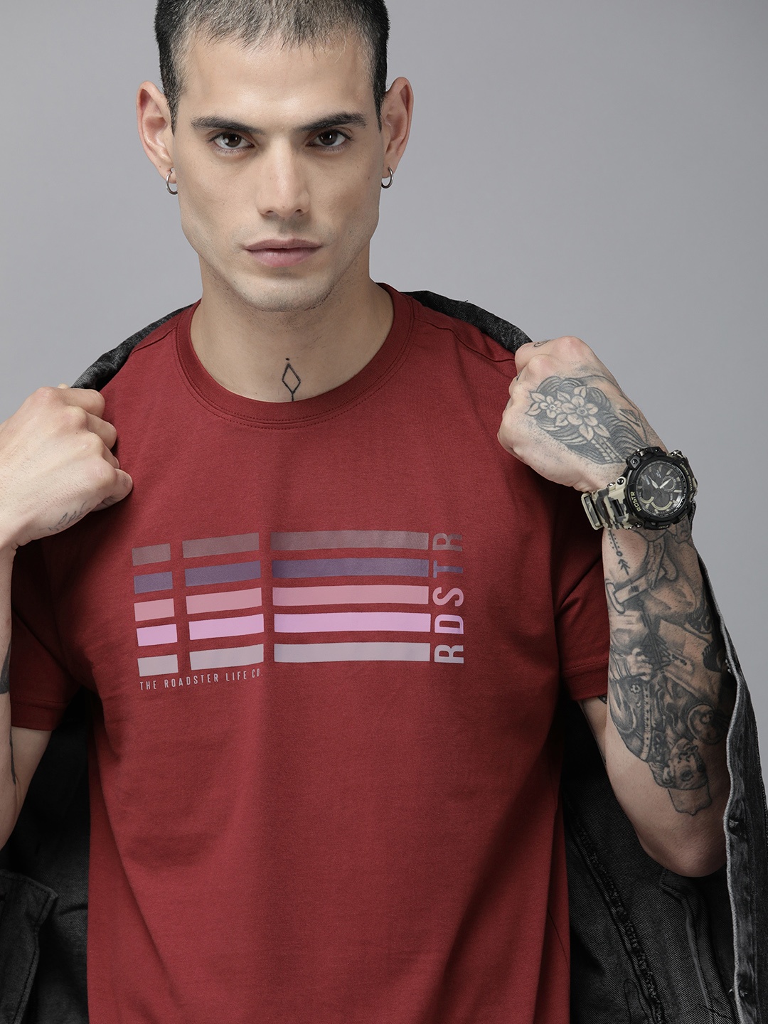 

Roadster Men Maroon Brand Logo Printed Pure Cotton T-shirt