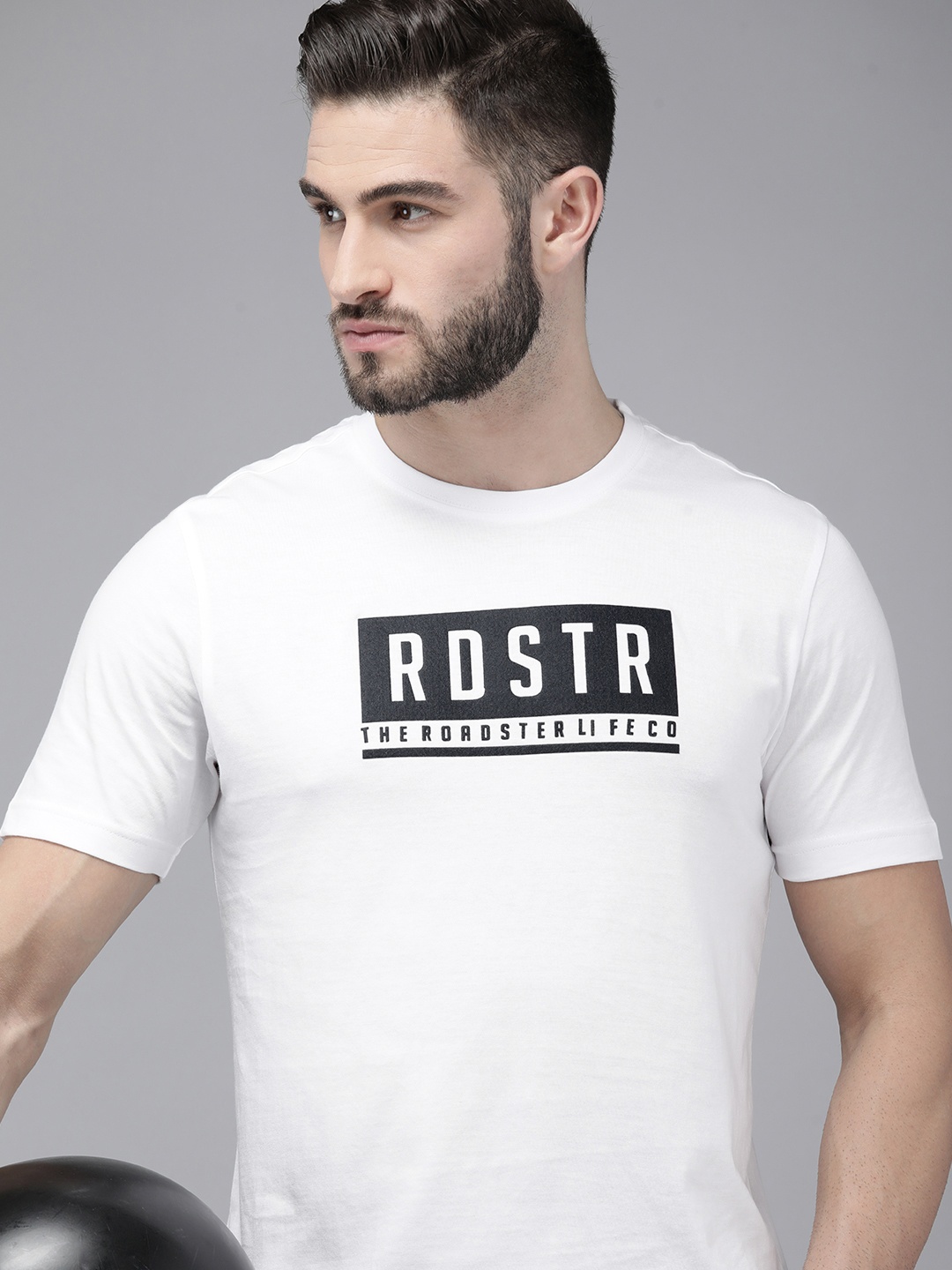 

Roadster Men White Typography Printed Pure Cotton T-shirt