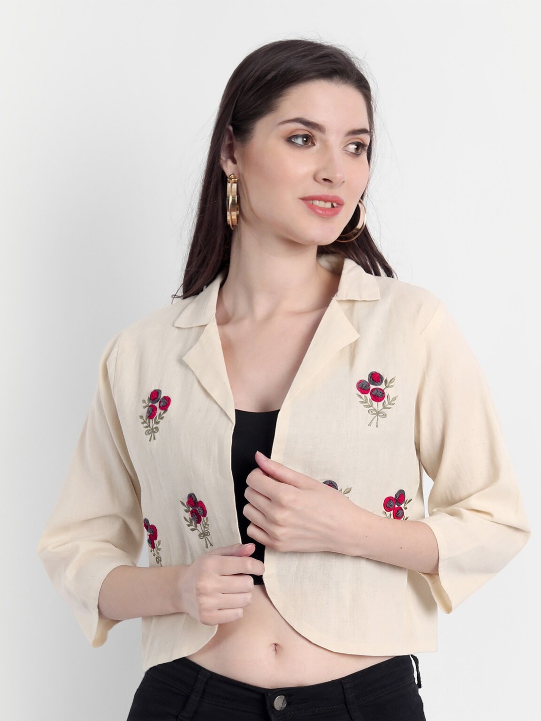 

Flenzy Women Beige & Red Crop Shrug