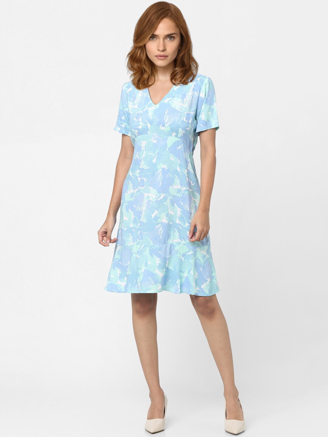 

Vero Moda Blue Floral A-Line Dress