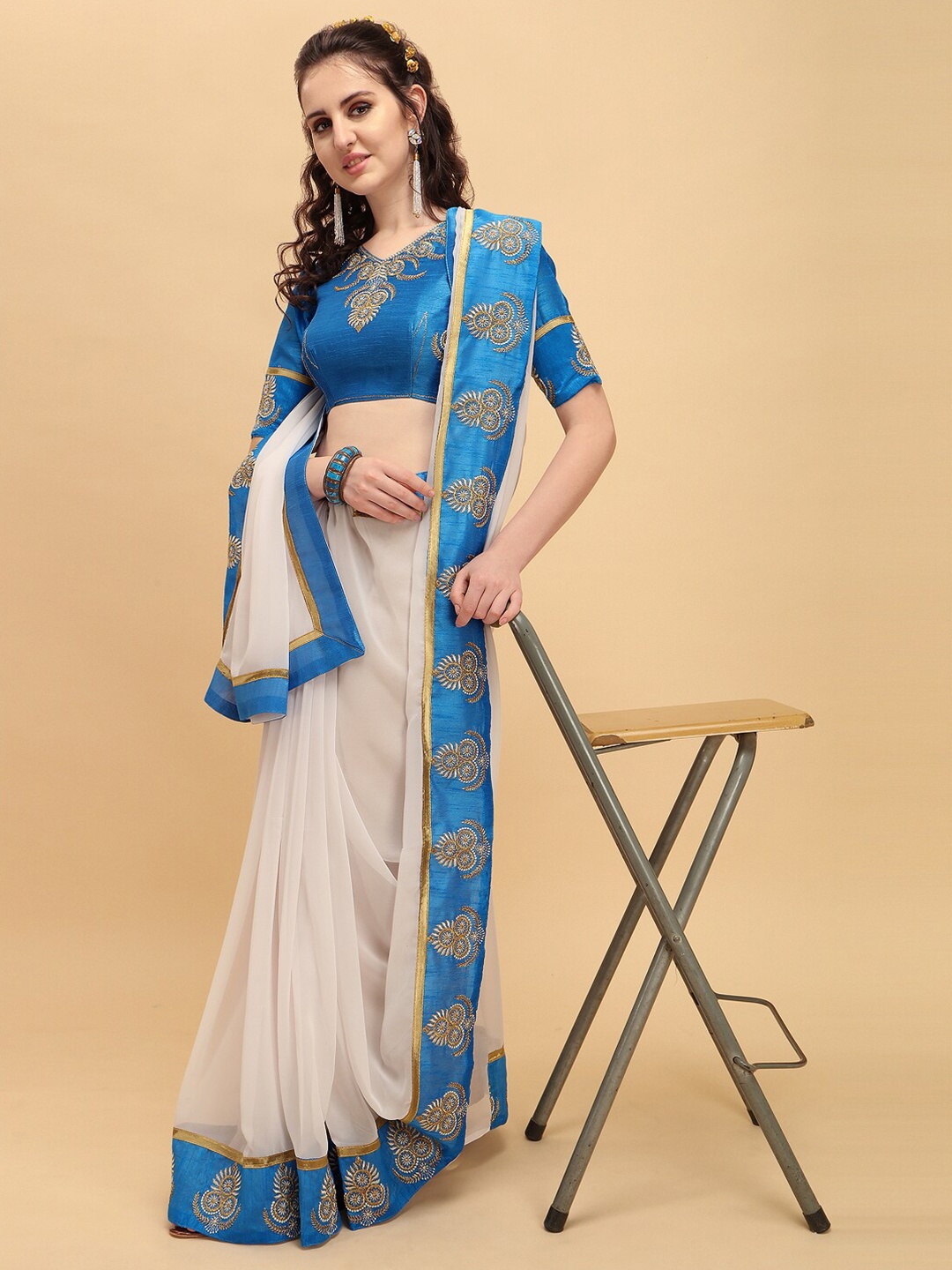 

Sangria Women White Sarees