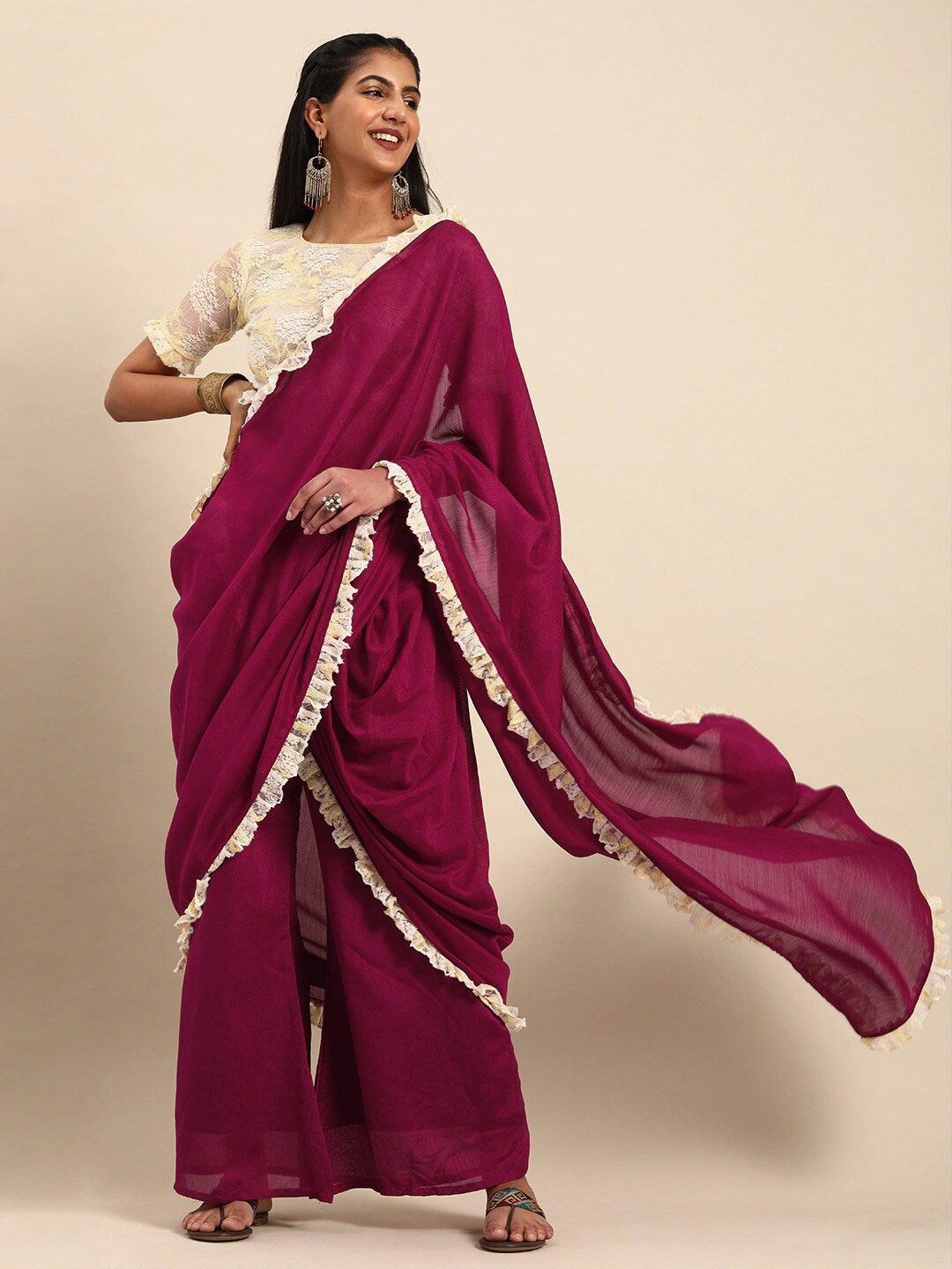 

Sangria Burgundy & Gold-Toned Schiffli Silk Blend Saree