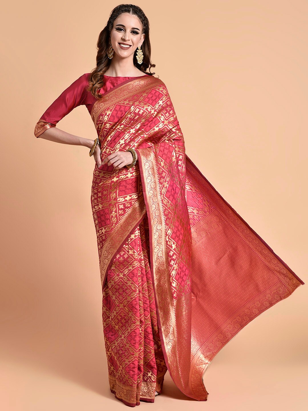 

Sangria Women Pink Sarees