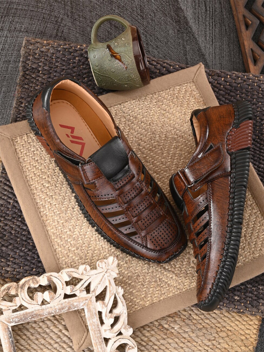 

VIV Men Brown & Black Shoe-Style Sandals