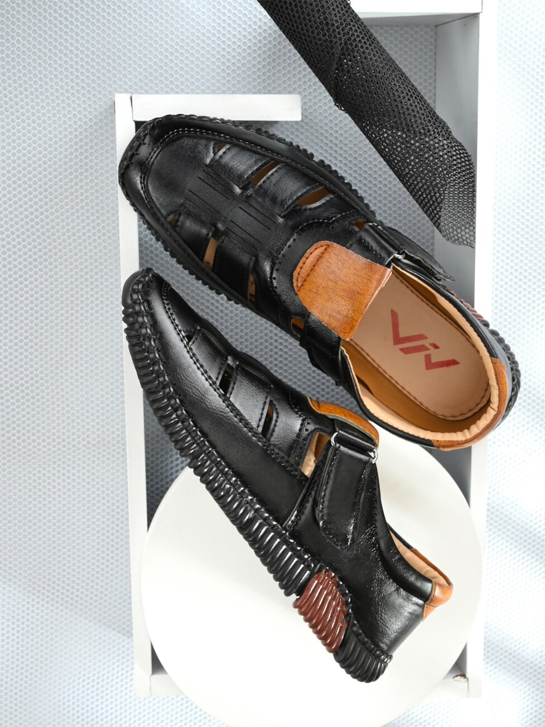 

VIV Men Black Shoe-Style Sandals