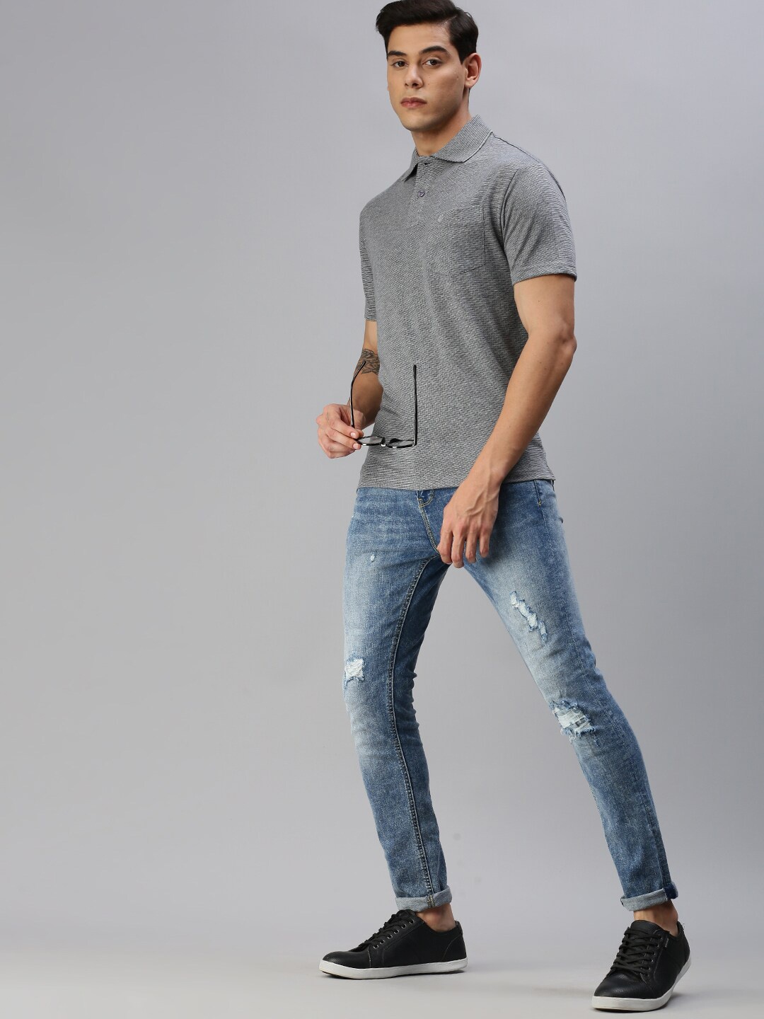 

ONN Men Grey Melange Polo Collar Applique T-shirt