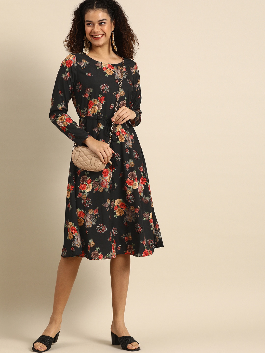 

Sangria Women Black & Mustard Yellow Floral Printed A-Line Dress With A Belt