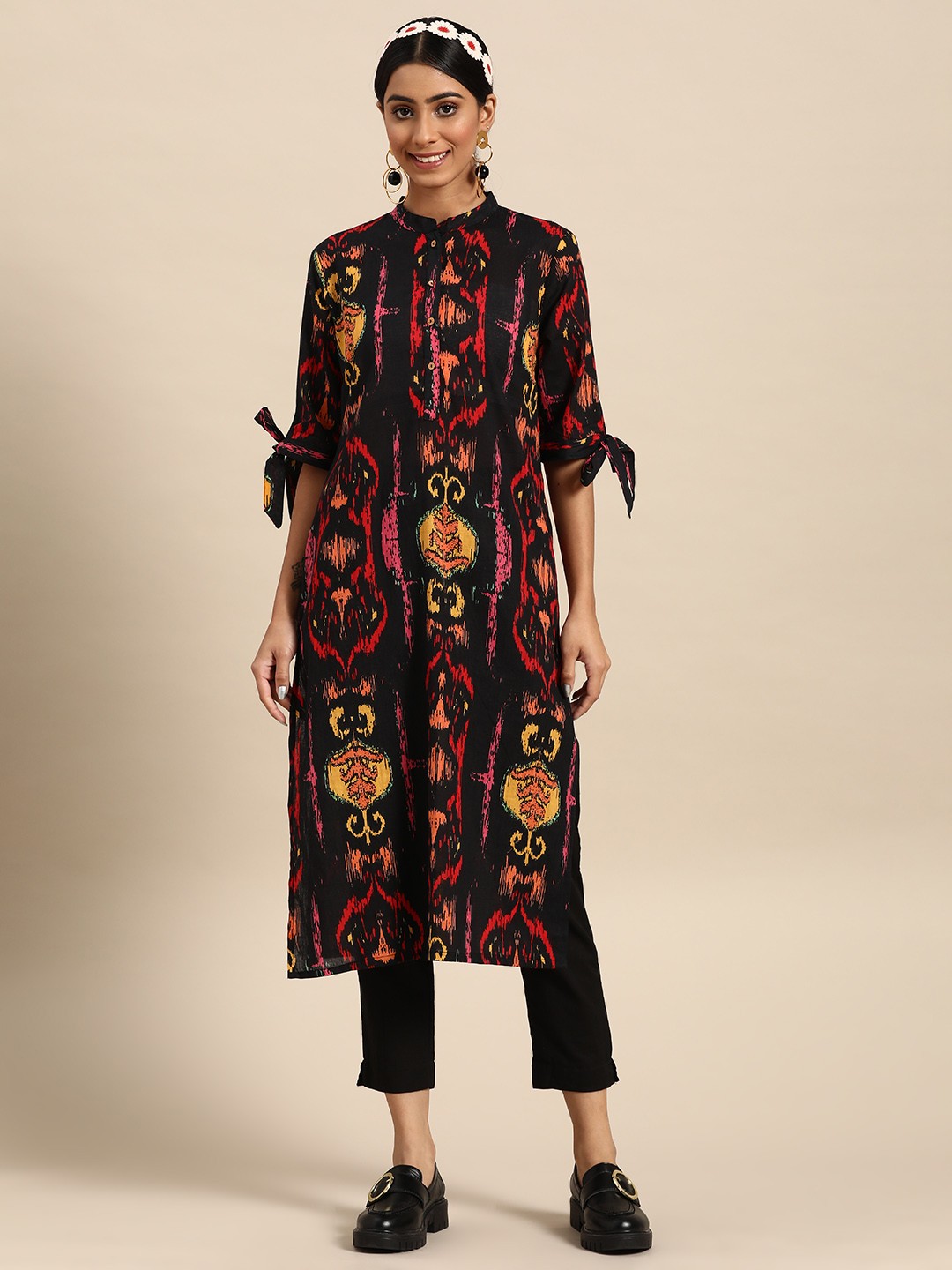

Sangria Women Ikat Printed Pure Cotton Kurta with Trousers, Black