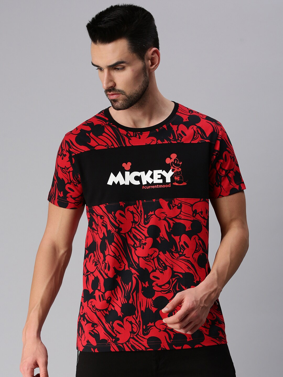 

VEIRDO Men Red Typography Mickey Mouse Printed T-shirt