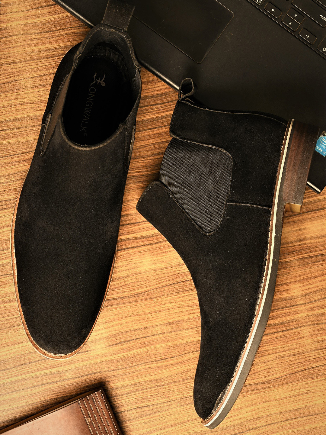 

Longwalk Men Black Solid Chelsea Boots