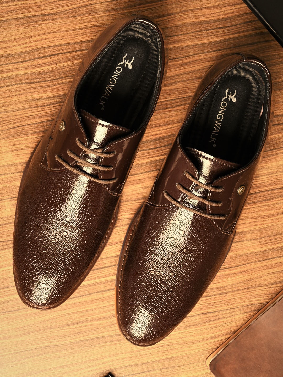 

Longwalk Men Brown Solid Formal Oxfords