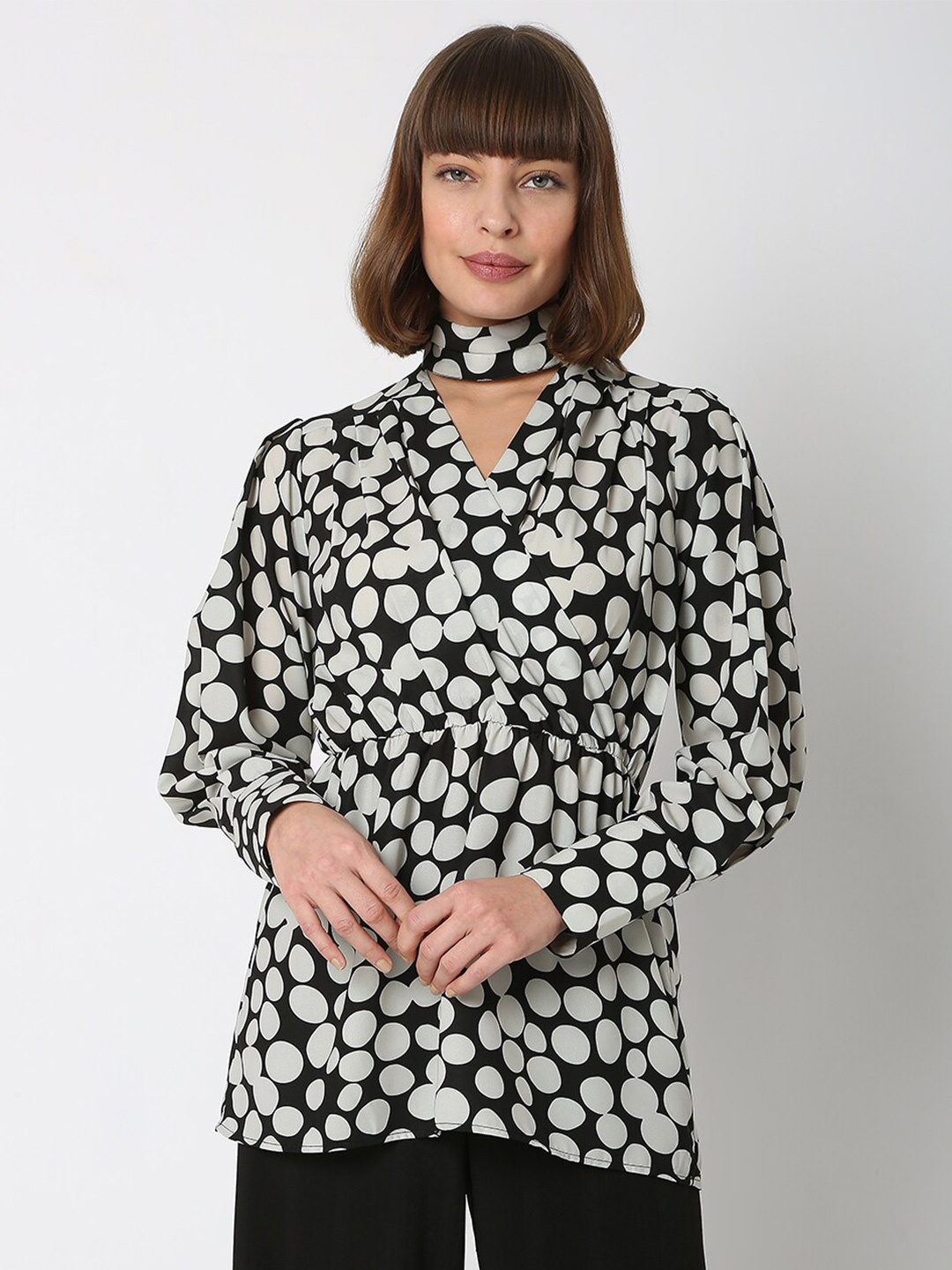 

Vero Moda Women Black Printed Halter Neck Longline Top