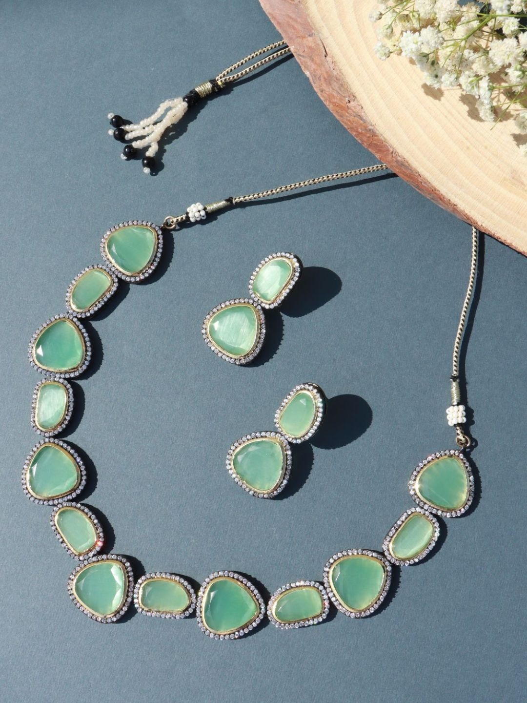 

I Jewels Sea Green & White Stone Studded Gold Plated Choker Jewellery Set