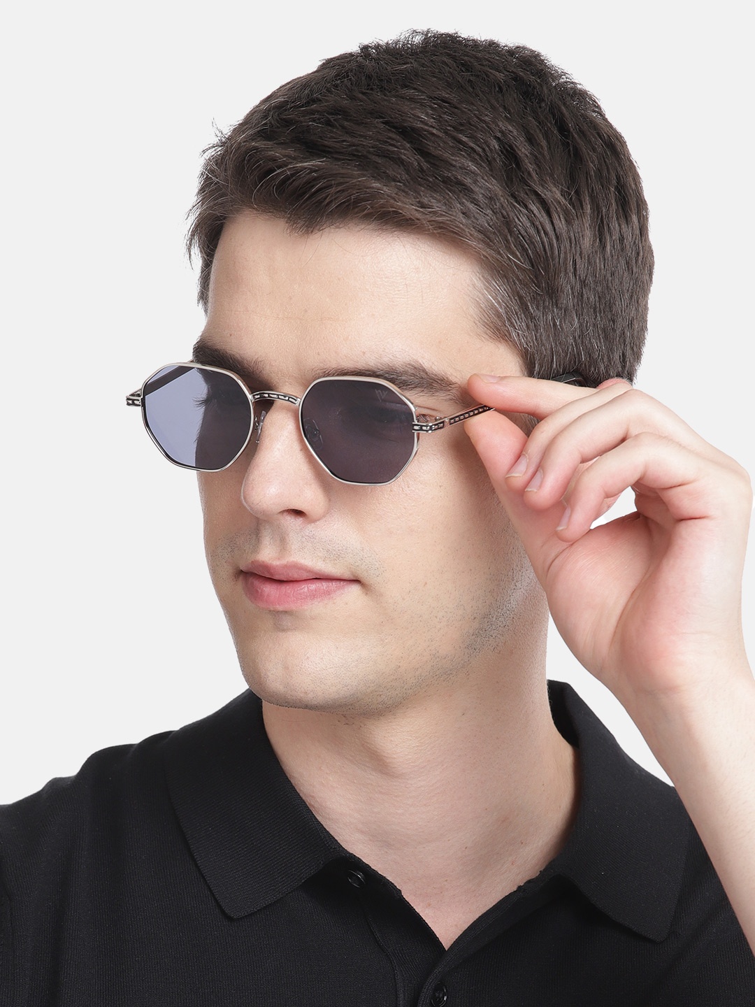 

Voyage Unisex Black Lens & Silver-Toned Round UV Protected Lens Sunglasses