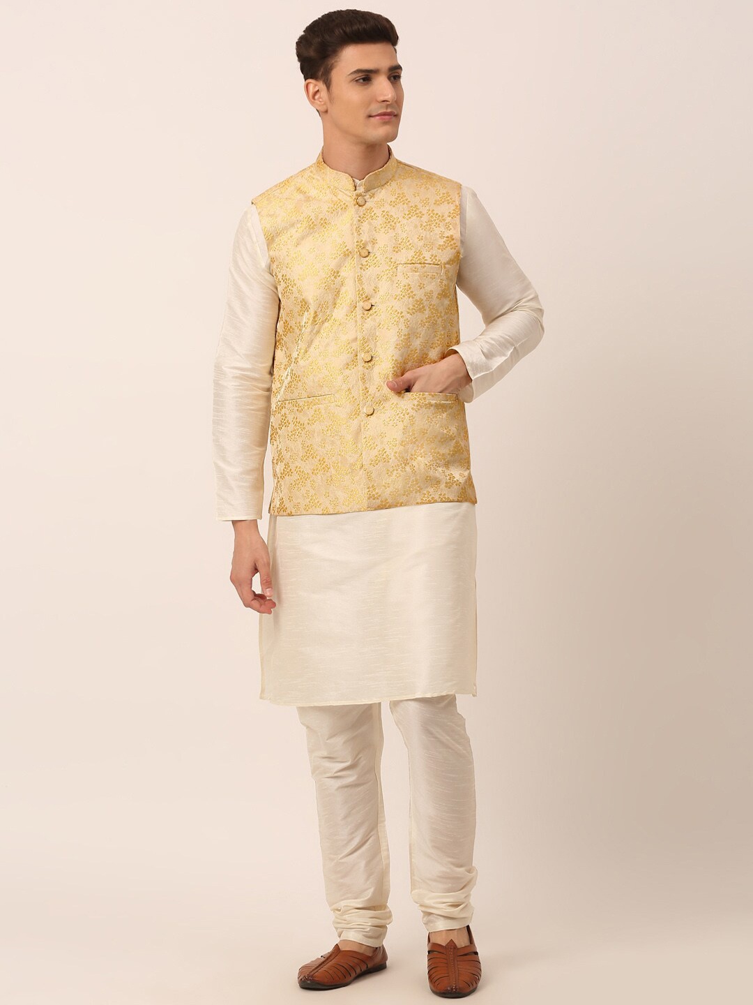 

Jompers Men Gold-Toned Floral Kurta with Pyjamas and Nehru jacket
