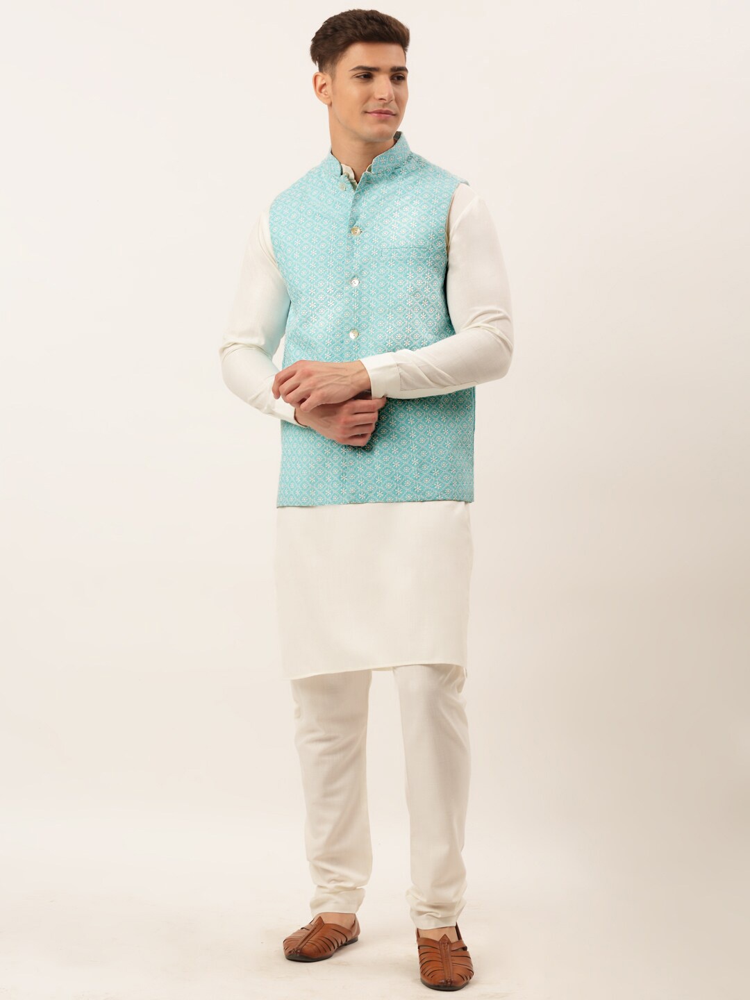 

Jompers Men Turquoise Blue Kurta with Churidar