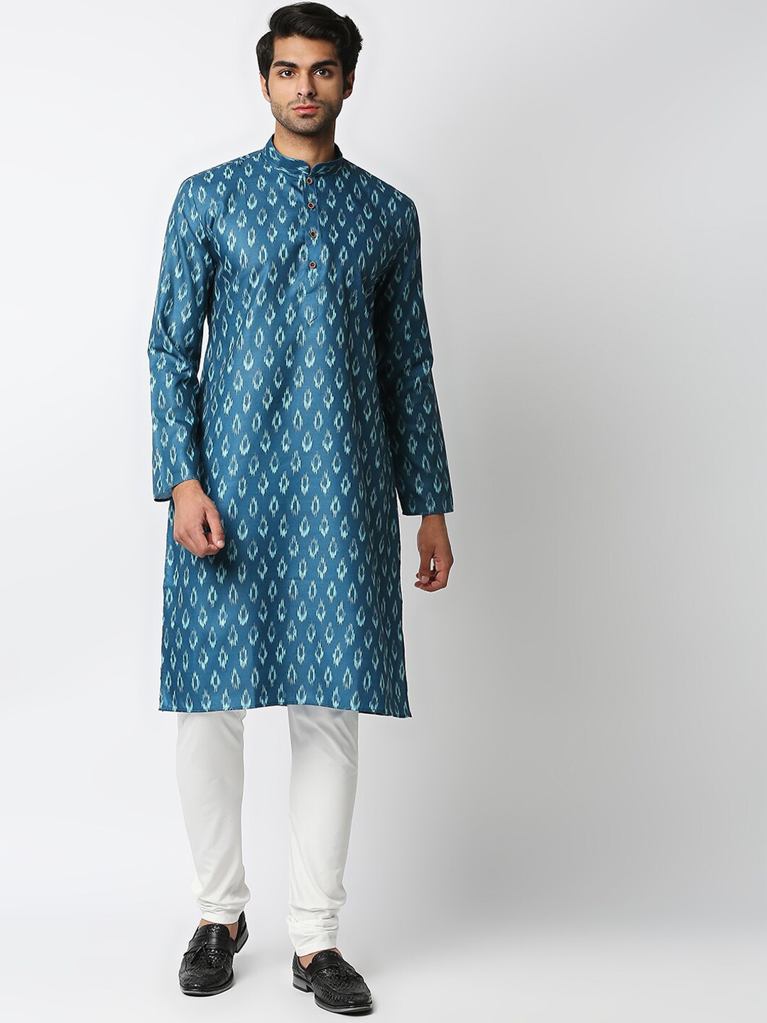 

MEWAR Men Blue Ethnic Motifs Thread Work Kurta