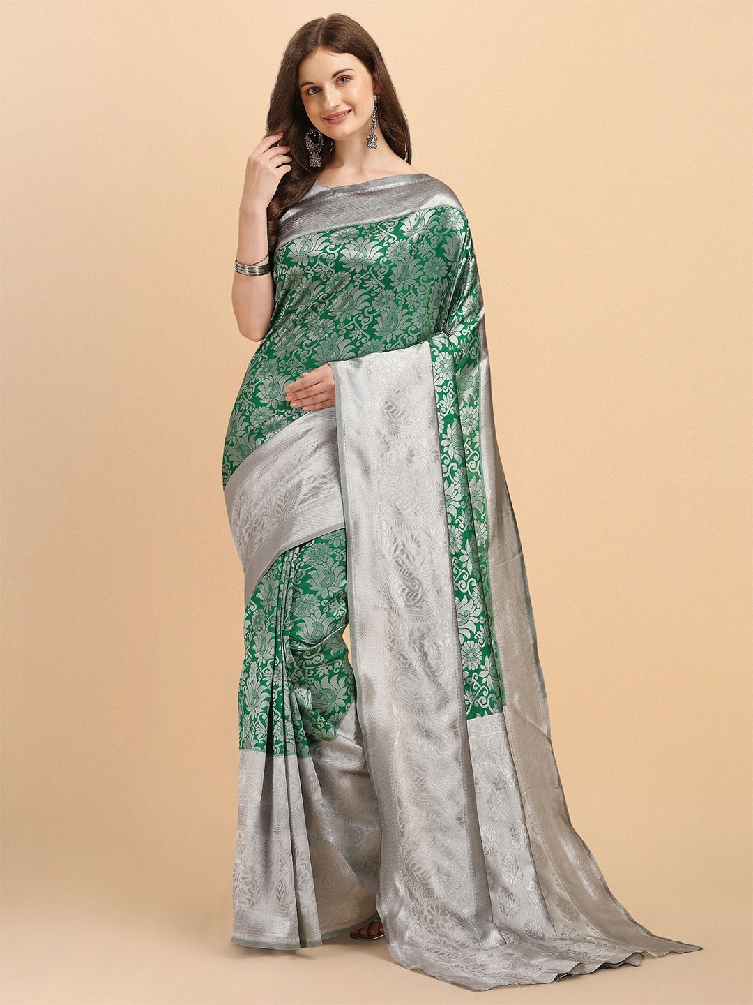 

Fashion Booms Green & Silver-Toned Woven Design Zari Pure Silk Kanjeevaram Saree