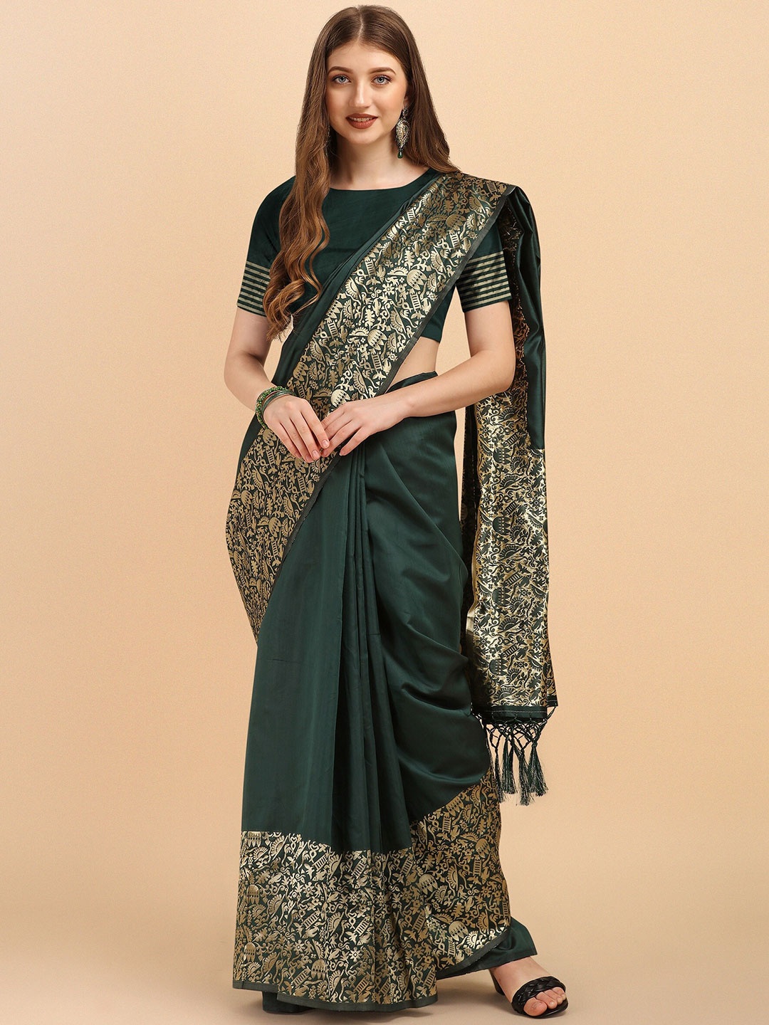 

Fashion Booms Green & Gold-Toned Zari Pure Silk Kanjeevaram Saree