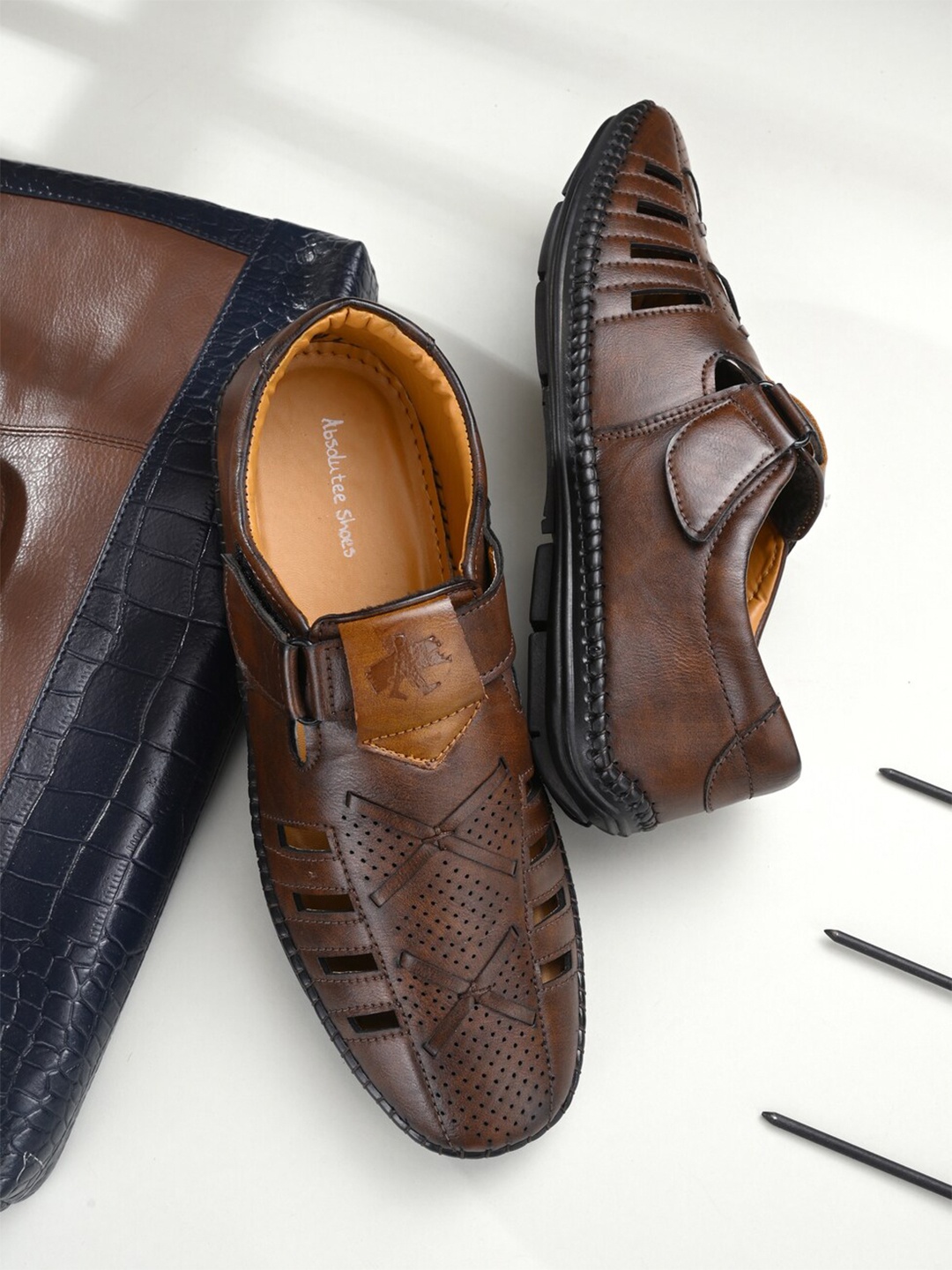 

Absolutee Shoes Men Brown Shoe-Style Sandals