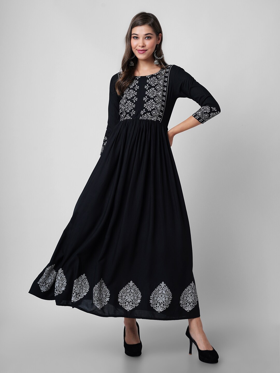 

PURSHOTTAM WALA Women Black Ethnic Motifs Printed Maxi Dress