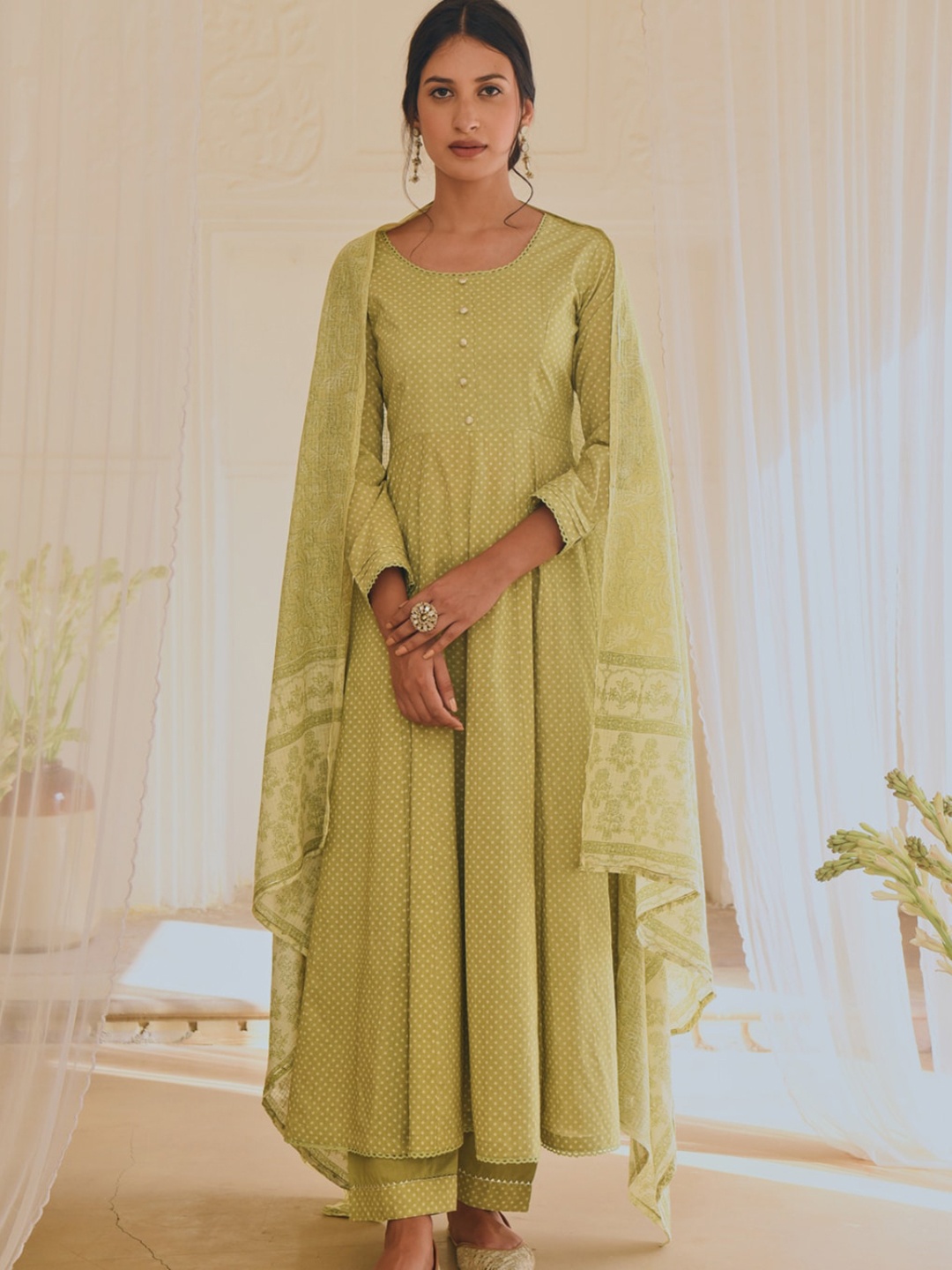 

KARAJ JAIPUR Women Green Ethnic Motifs Printed Pure Cotton Kurti with Trousers & With Dupatta