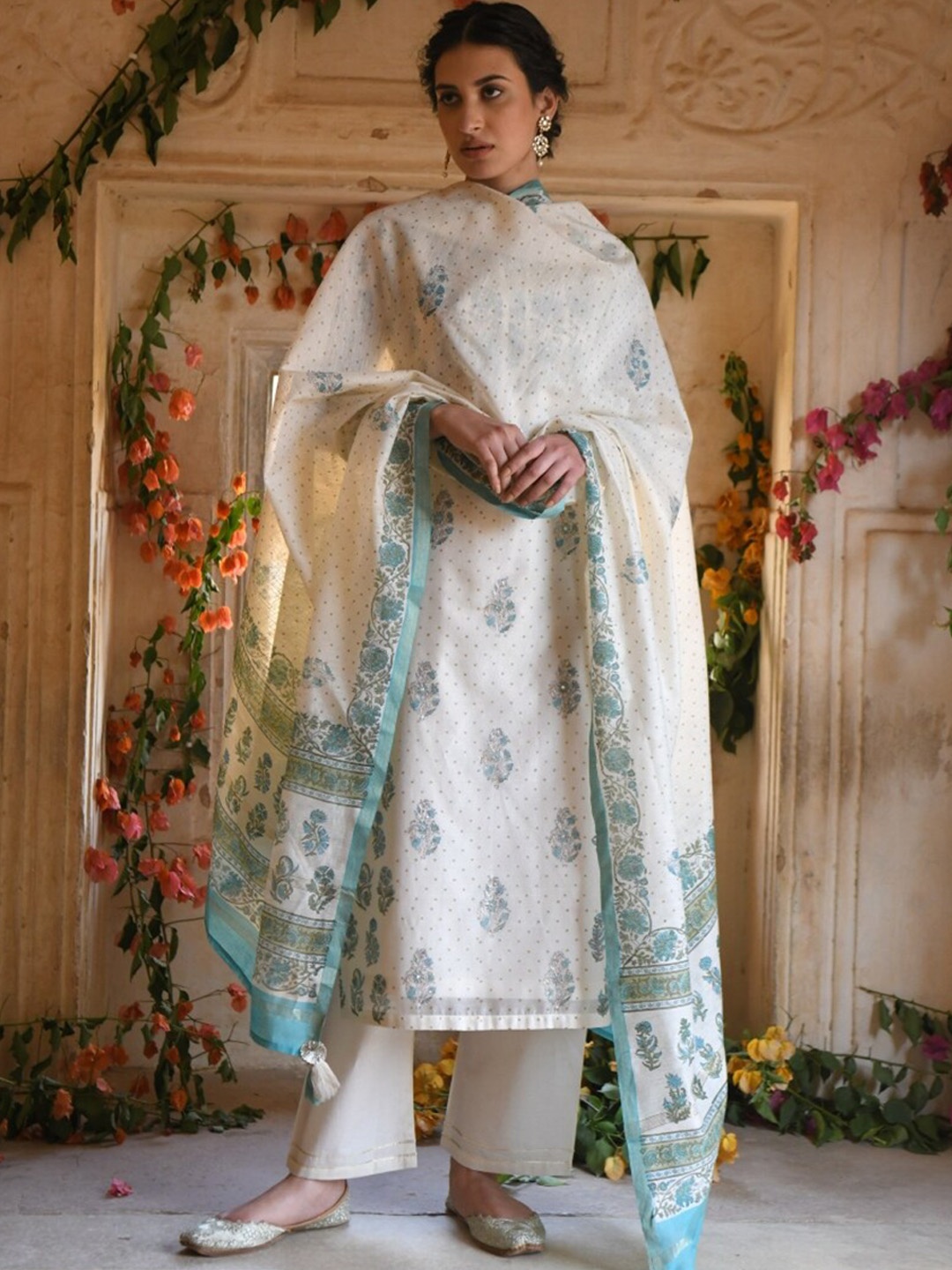 

KARAJ JAIPUR Women Blue Embroidered Kurti with Trousers & With Dupatta