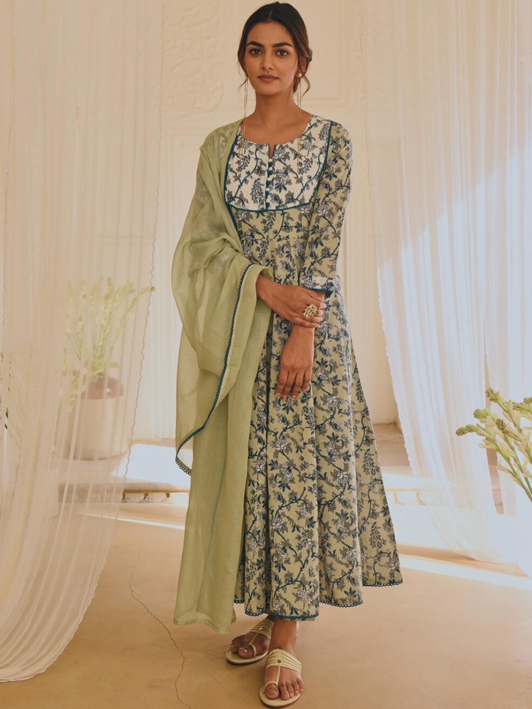 

KARAJ JAIPUR Women Green Floral Anarkali Pure Cotton Kurta with Pant & Dupatta